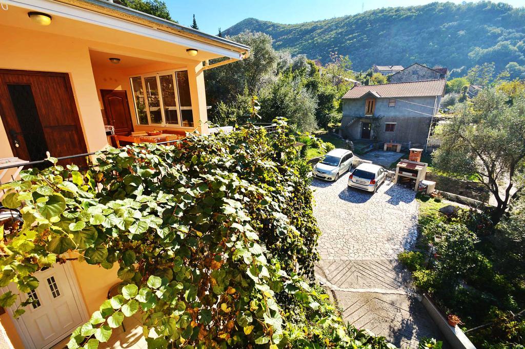 Apartment Rita Tivat Exterior foto