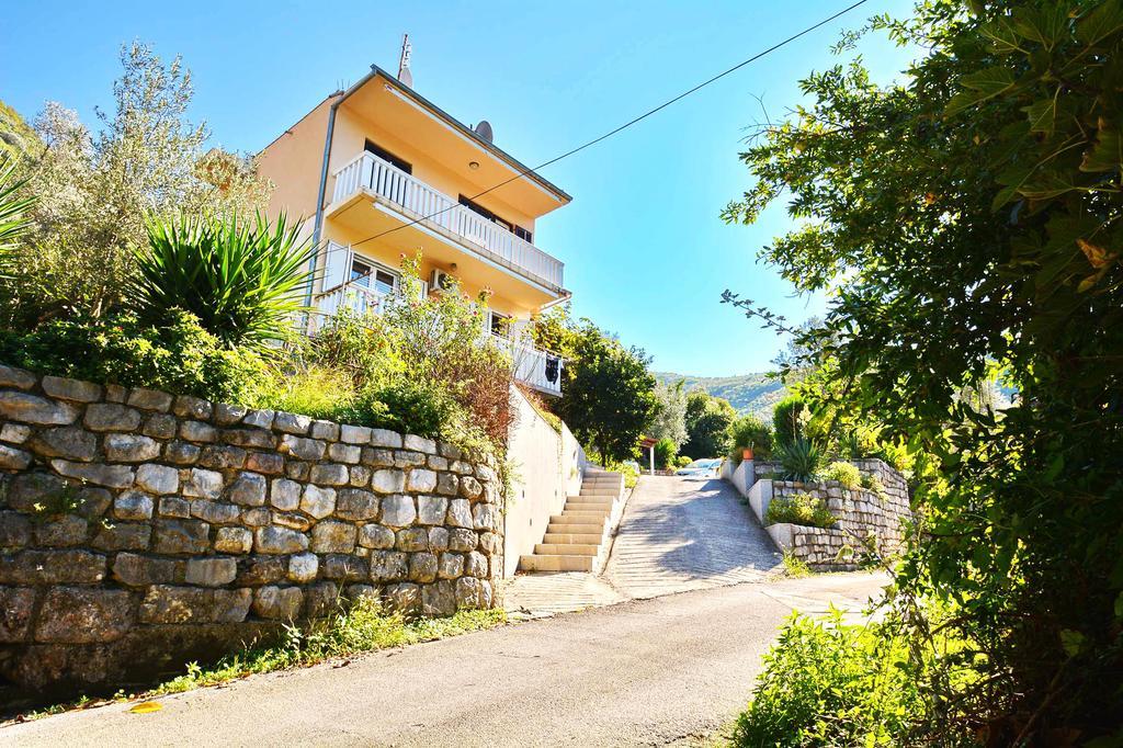 Apartment Rita Tivat Exterior foto